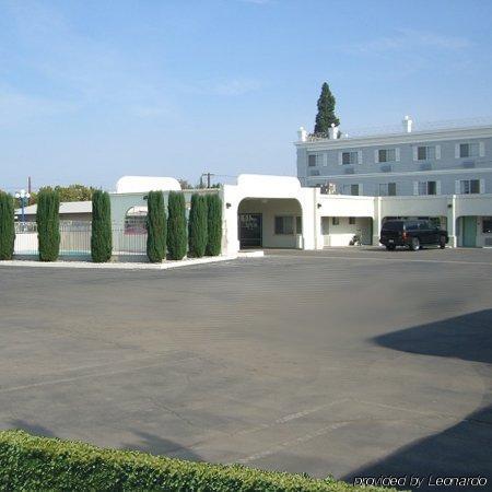 Travelodge By Wyndham Los Banos Ca Екстериор снимка